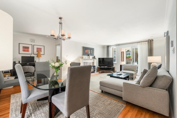 105 1447 Best Street, White Rock, BC V4B4E5 Photo 2