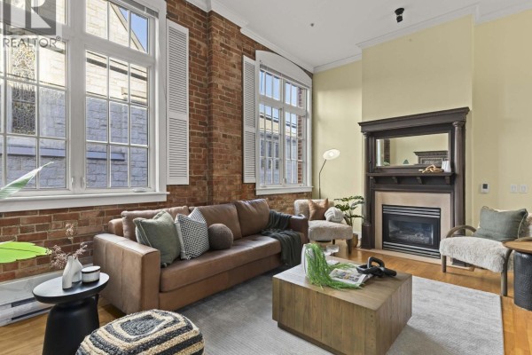 105 1811 W 16th Avenue, Vancouver