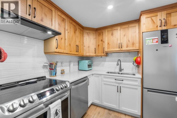 105 225 Mowat Street, New Westminster, BC, photo 3