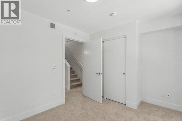 105 2304 Emery Court, North Vancouver, BC V7J0G3 Photo 2
