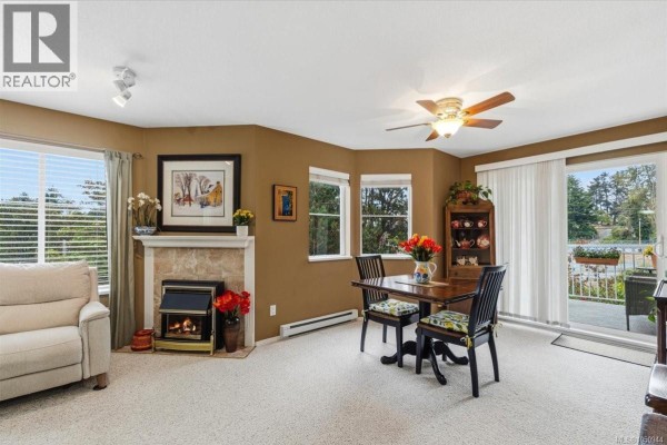 Kitchen - 105 24 Prideaux St, Nanaimo, BC V9R2M4 Photo 3