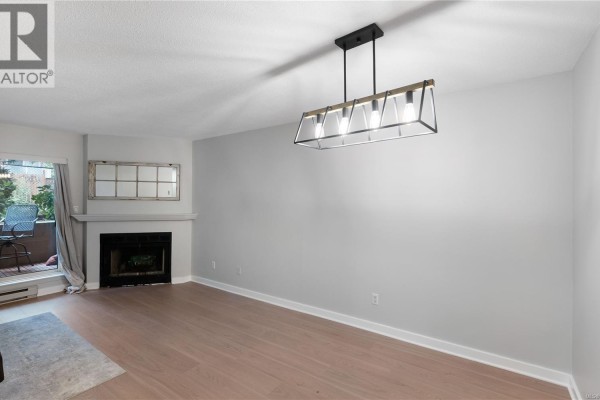 Ensuite - 105 2520 Wark St, Victoria, BC V8T5G6 Photo 4