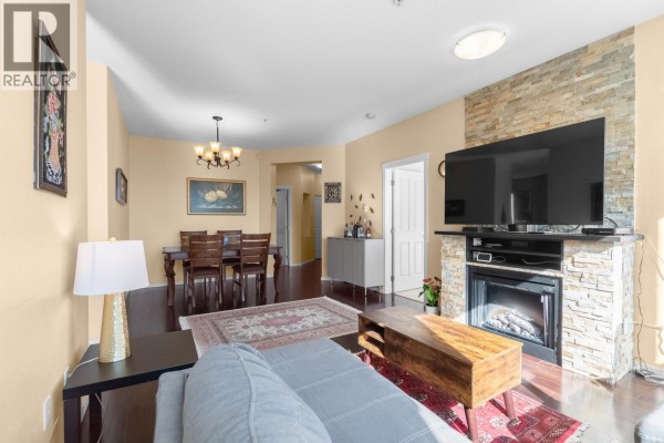 105 3050 Dayanee Springs Boulevard, Coquitlam, BC V3E0A2 Photo 5