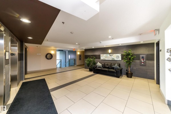 Den - #105 35 Sturgeon Rd, St  Albert, AB T8N0E8 Photo 4