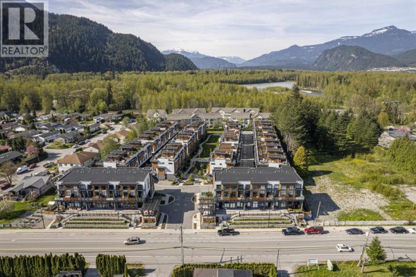 105 39767 Government Road, Squamish, BC V8B0G3 Photo 4