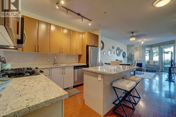 105 5160 Davis Bay Road, Sechelt, BC V7Z0H3 Photo 2