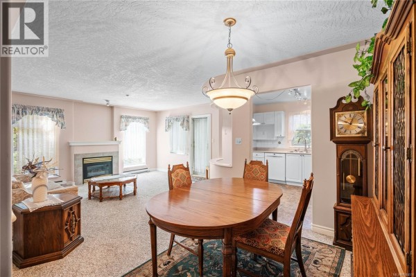 105 606 Goldstream Ave, Langford Photo 3