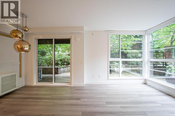 105 733 W 3rd Street, North Vancouver, BC V7M0C8 Photo 4