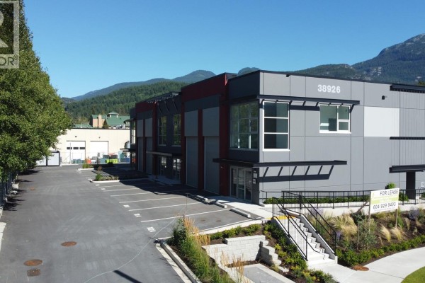 105 A 38926 Mid Way, Squamish, BC, photo 2