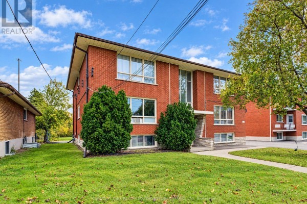 105 Dixon Street, Kitchener, ON N2G3E8 Photo 2