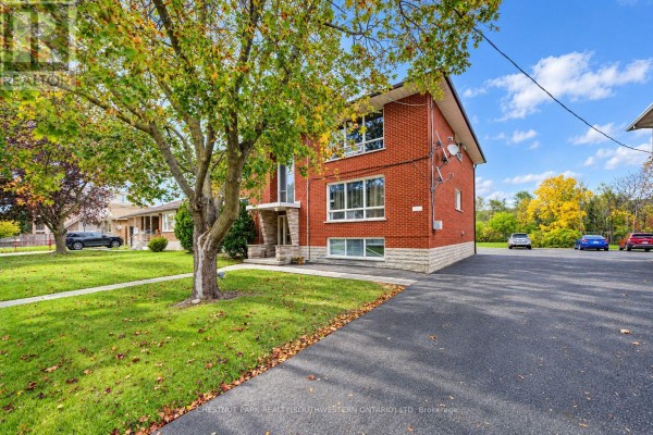 105 Dixon Street, Kitchener, ON N2G3E8 Photo 3
