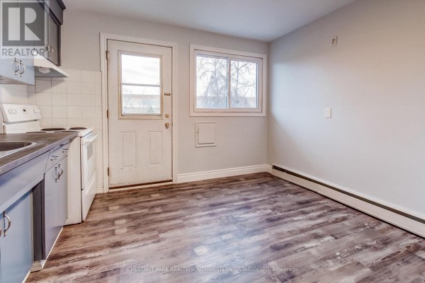105 Dixon Street, Kitchener, ON N2G3E8 Photo 5