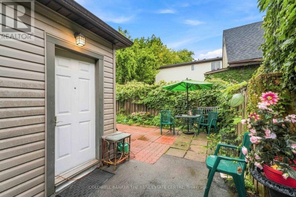 105 Emerson Street, Hamilton, ON L8S2X5 Photo 2