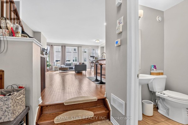 Other - 105 Eric Maloney Way, Ottawa, ON K1T0R2 Photo 5