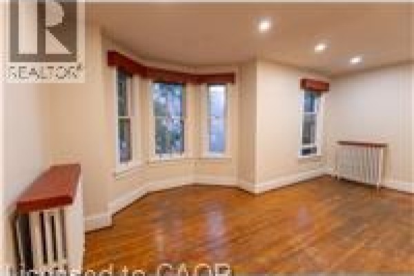105 Erie Avenue Unit# Second, Hamilton, ON L8N2W5 Photo 3