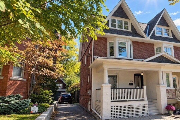 105 Lee Avenue, Toronto
