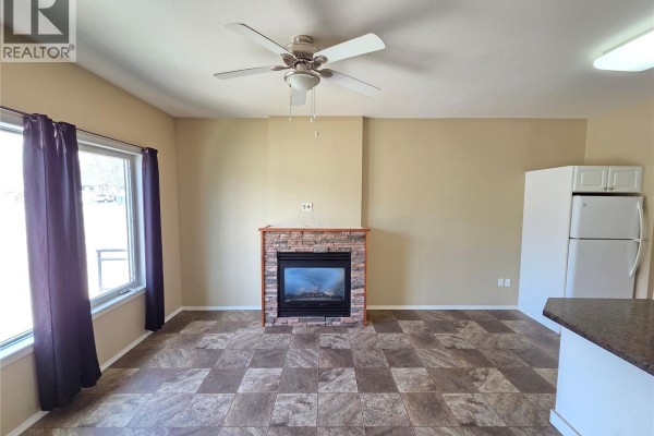 Bonus Room - 105 Main Street, Wawota, SK S0G5A0 Photo 5