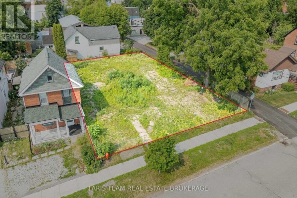 105 Matchedash Street S, Orillia, ON L3V4W9 Photo 2