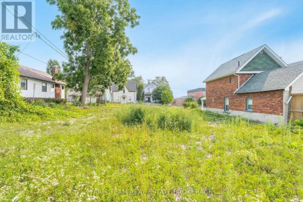 105 Matchedash Street S, Orillia, ON L3V4W9 Photo 4
