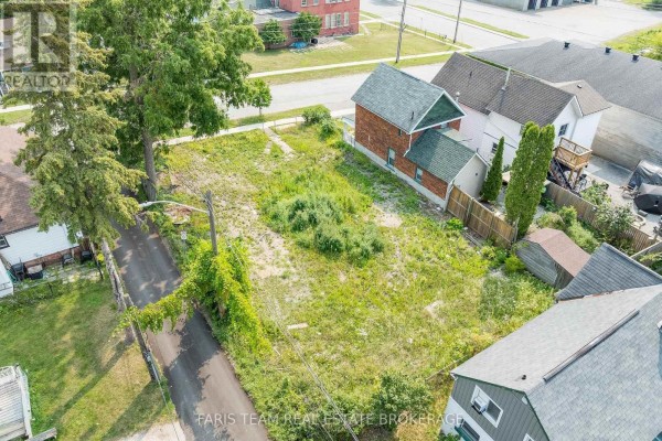 105 Matchedash Street S, Orillia, ON L3V4W9 Photo 5