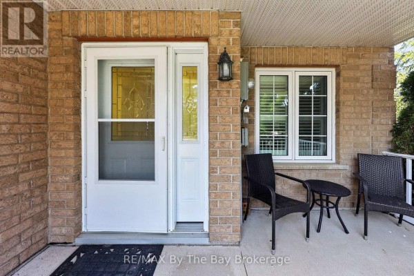 105 Meadow Lane, Wasaga Beach, ON L9Z0A4 Photo 4