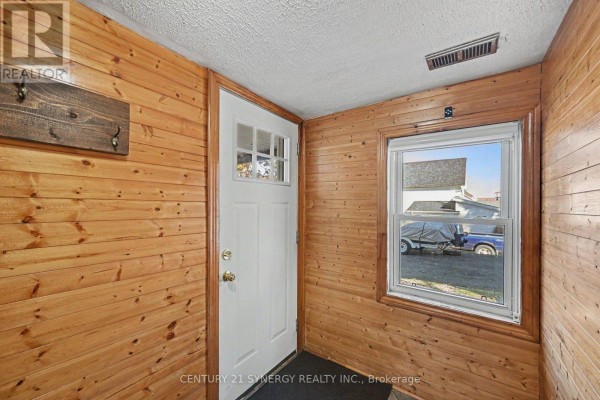 Bedroom - 105 Neilson Street, Mcnab/braeside, ON K7S3G3 Photo 5