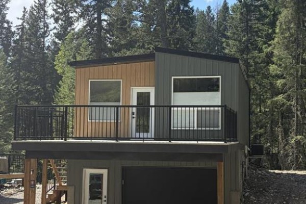 4pc Bathroom - 105 Pine Point, Blairmore, AB T0K0E0 Photo 2