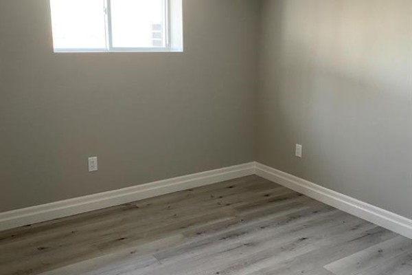 105 Reed St #lower, Essex, ON, photo 3