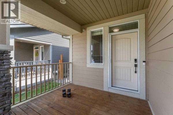 2pc Bathroom - 105 Sandpiper Point, Chestermere, AB T1X0V5 Photo 3
