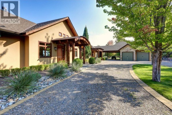 105 Timberline Road, Kelowna, BC, photo 2