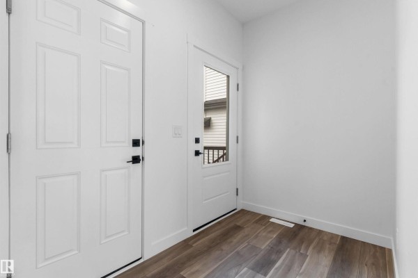 1050 Cristall Cr Sw, Edmonton, AB, photo 3