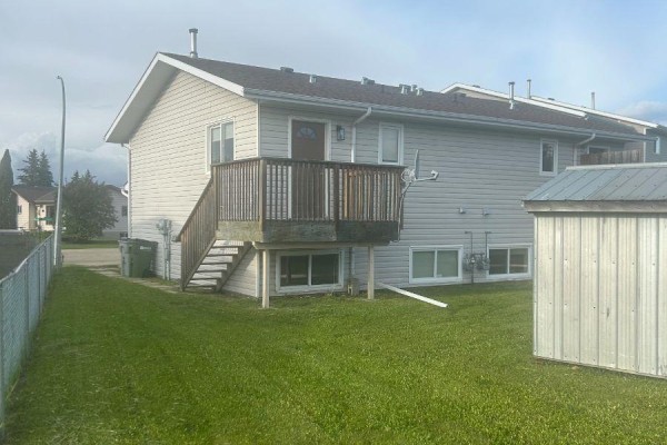 10503a 109 St, Westlock, AB, photo 3