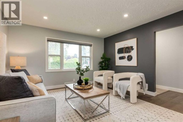 Dining room - 1051 8 Avenue Ne, Calgary, AB T2E1X3 Photo 4