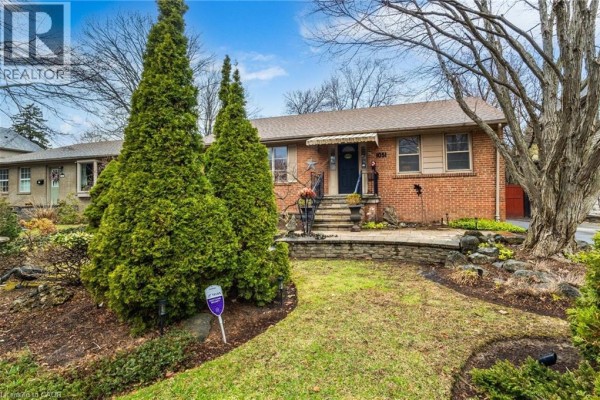 1051 Melvin Avenue, Oakville, ON, photo 2