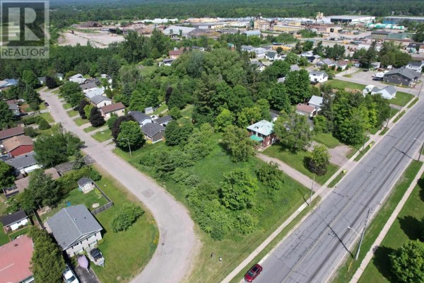1051 Peoples Rd, Sault Ste  Marie, ON P6C3W3 Photo 4