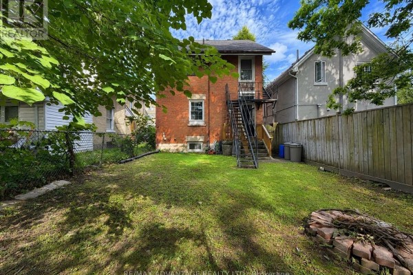 1051 Richmond Street N, London East, ON, photo 3