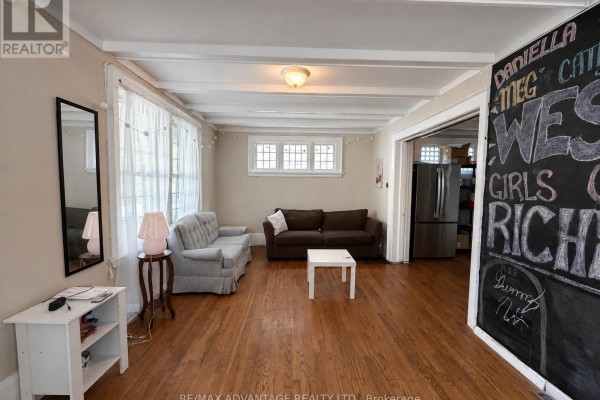 Living room - 1051 Richmond Street N, London East, ON N6A3J7 Photo 5