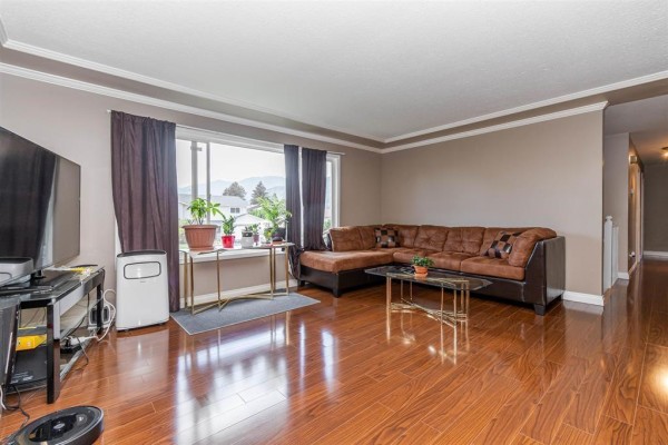 Living room - 10510 Conrad Street, Fairfield Island, Chilliwack, BC V2P7C9 Photo 4