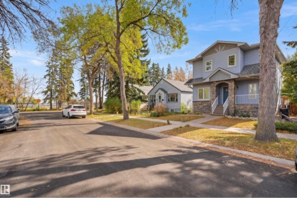 Kitchen - 10513 75 Av Nw, Edmonton, AB T6E1J5 Photo 3