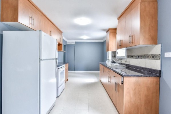 10515 138a Street, Surrey, BC V3T4L2 Photo 4