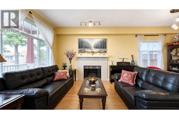 10520 Odlin Road, Richmond, BC V6X1E2 Photo 3