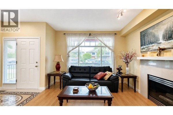 10520 Odlin Road, Richmond, BC V6X1E2 Photo 5