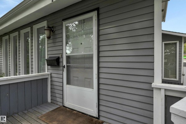 10524 75 Av Nw, Edmonton, AB, photo 3