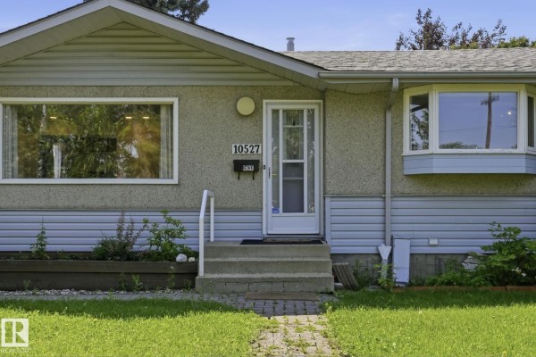 Kitchen - 10527 137 Av Nw, Edmonton, AB T5E1Z1 Photo 2