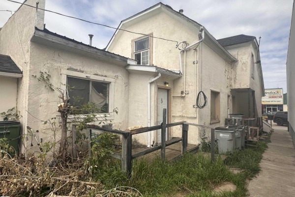 10528 100 Av, Westlock, AB T0G2J9 Photo 5