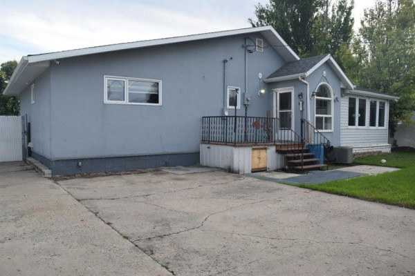 Eat in kitchen - 1053 Theo Nuytten Street, Winnipeg, MB R2J0H6 Photo 4