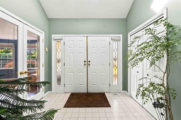 10536 Birchtree Grove, Surrey, BC V4N1V7 Photo 4
