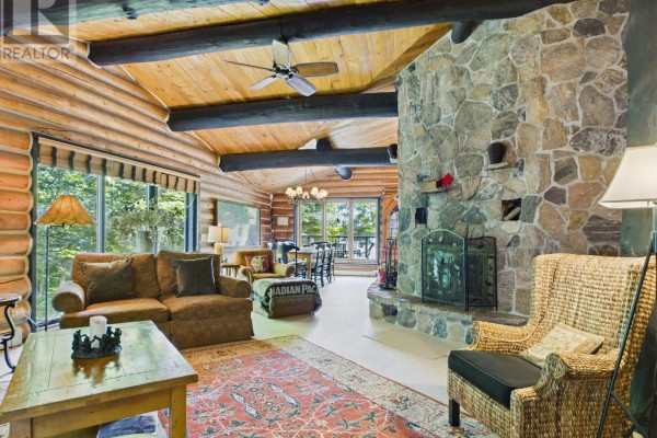Family room - 1054 Hilltop Crescent, Lake Of Bays, ON P0A1H0 Photo 2