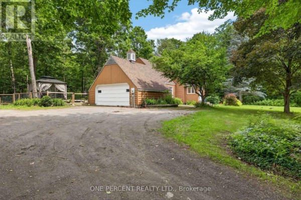 1054 Wolf Grove Road, Mississippi Mills, ON, photo 2