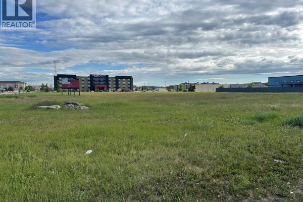 10541 110 Street, Grande Prairie, AB T8V7X2 Photo 5